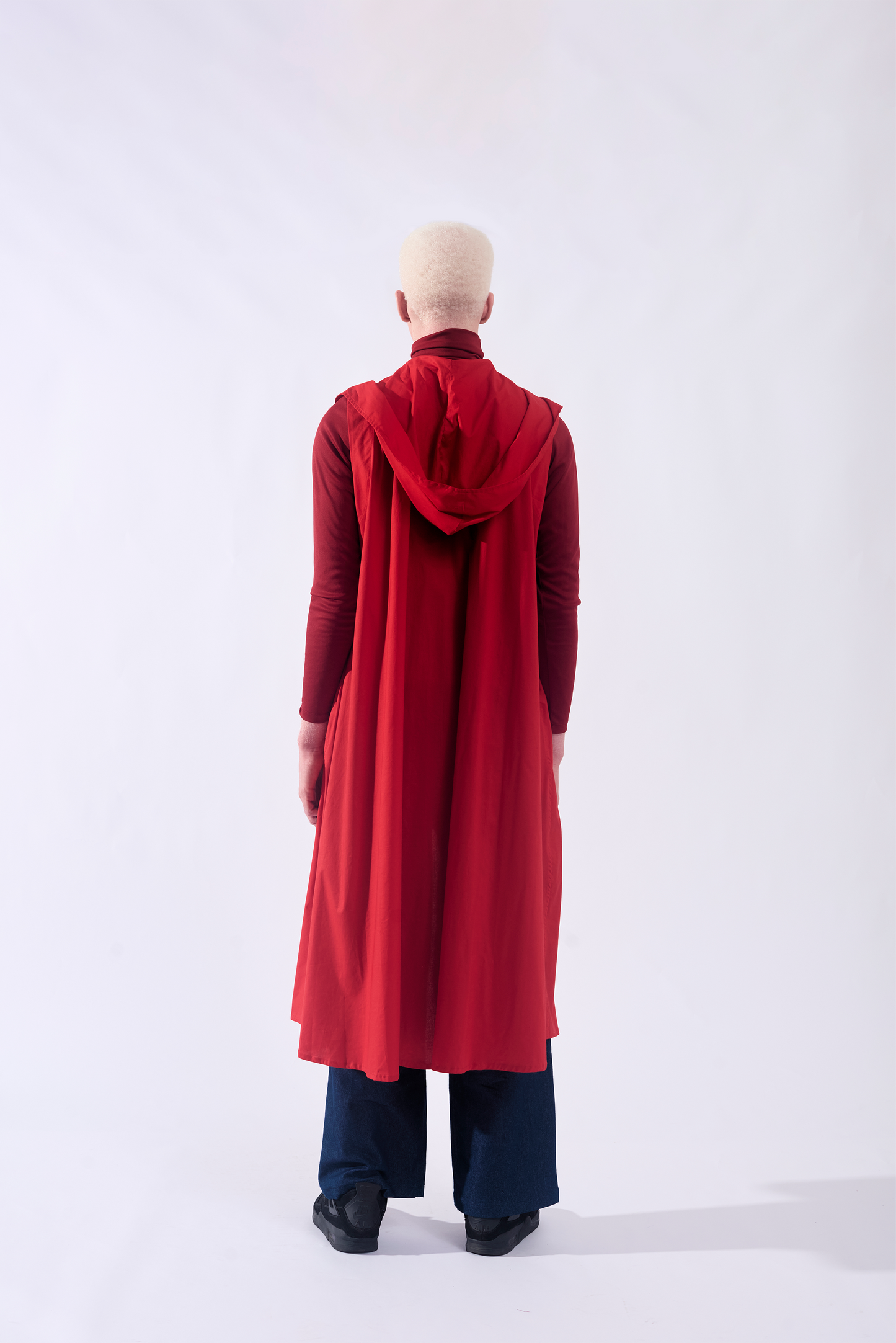 ABRIGO / VESTIDO CON CAPOTA ROJO #1